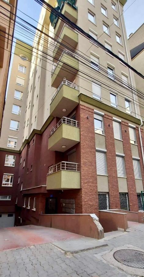 Bright & Lovely Apartment In The City Center Pristina Exterior photo