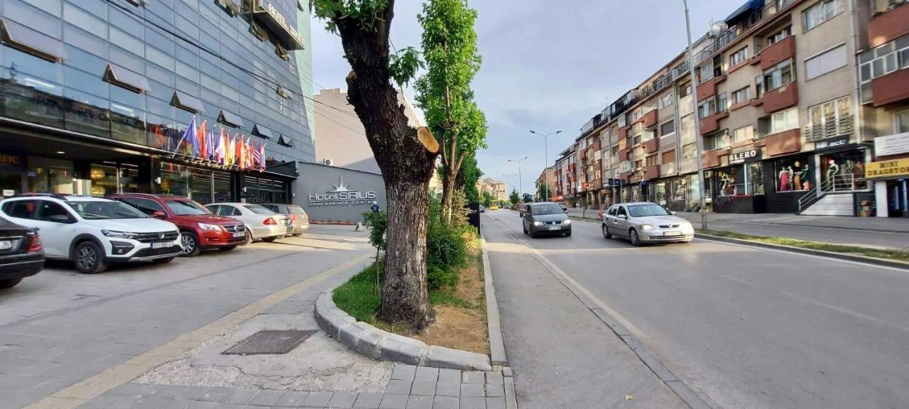Bright & Lovely Apartment In The City Center Pristina Exterior photo